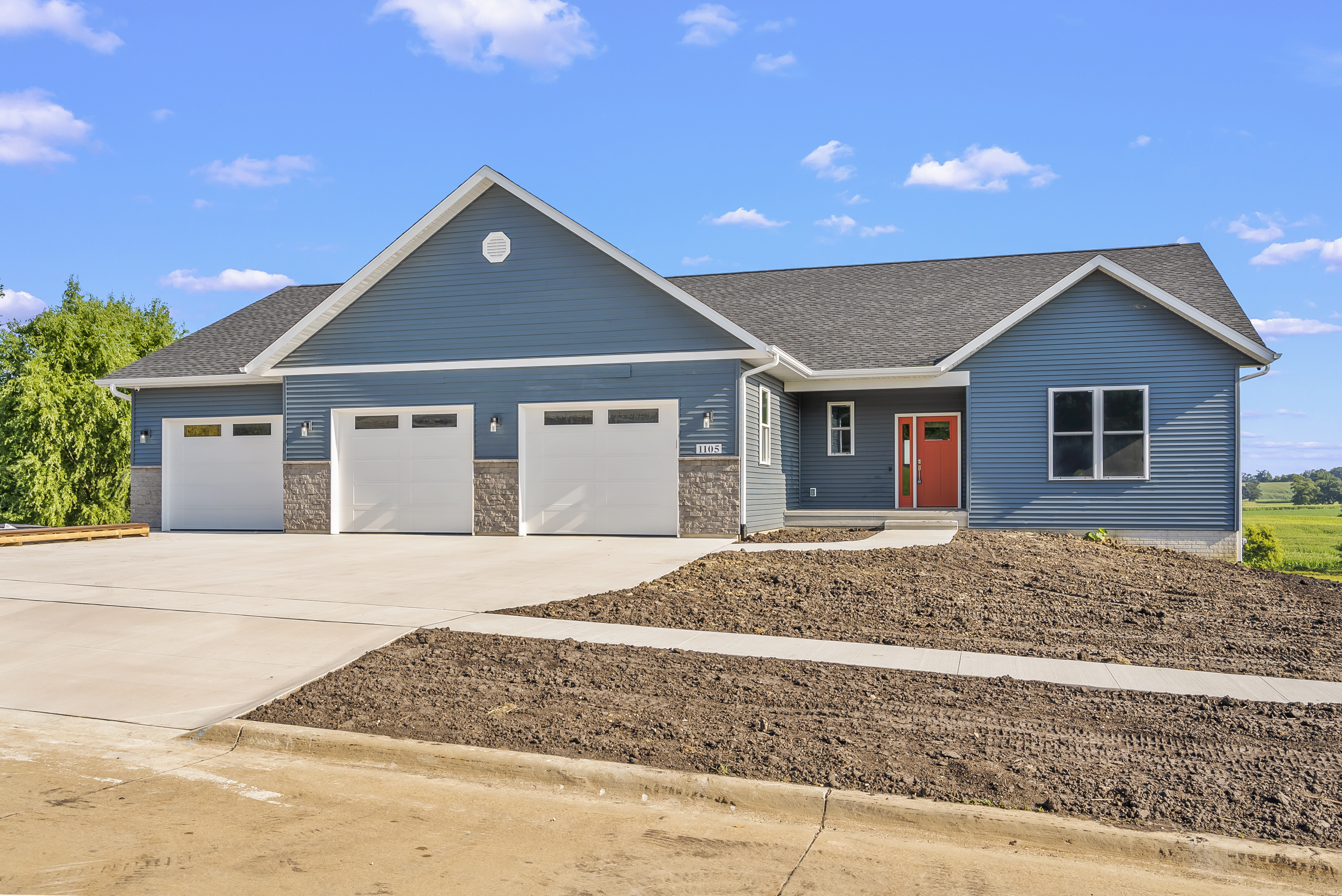 Custom built ranch home by Newhoff Construction