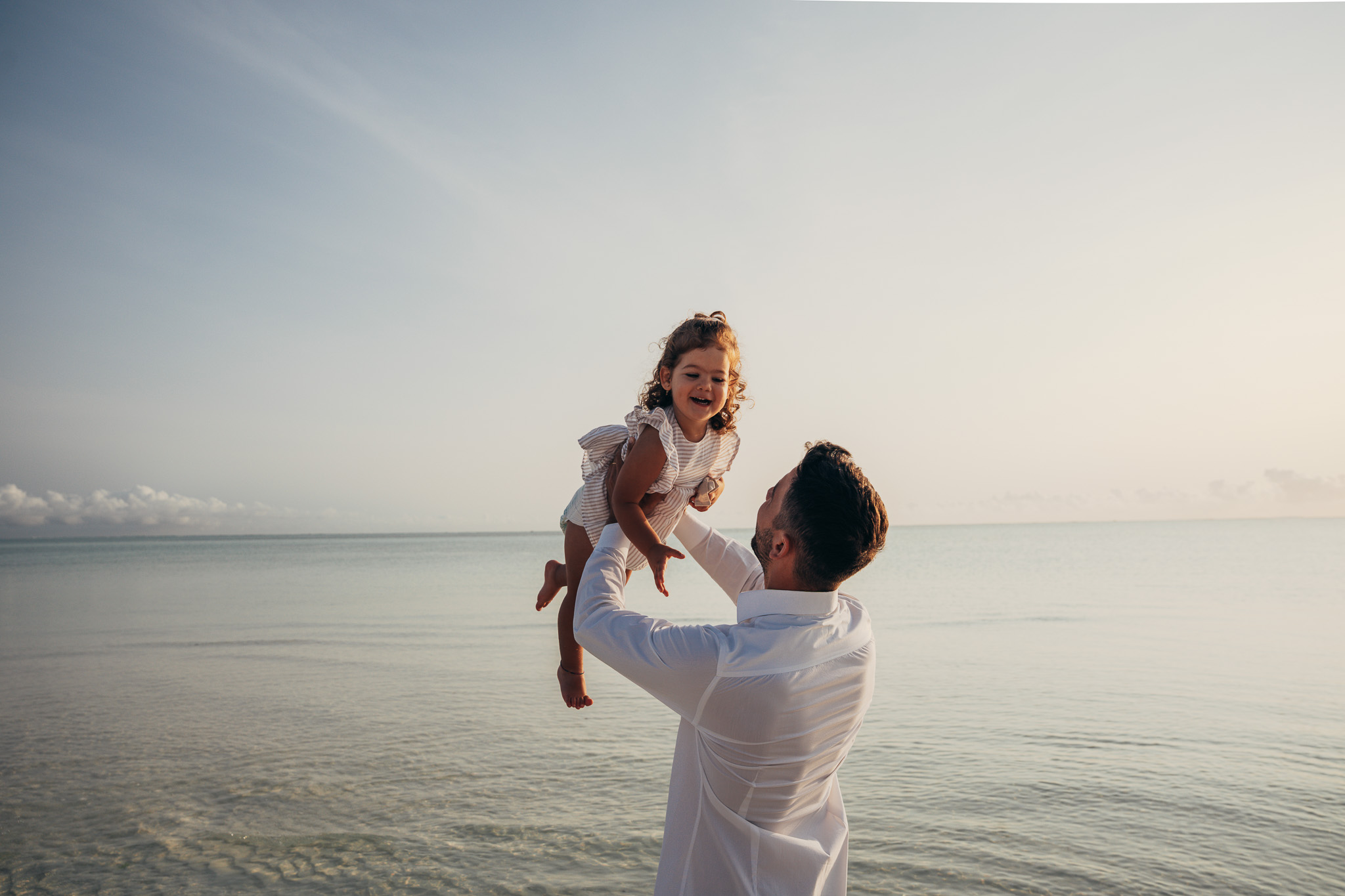 Family photoshoot Zanzibar - natural family moments at the beach